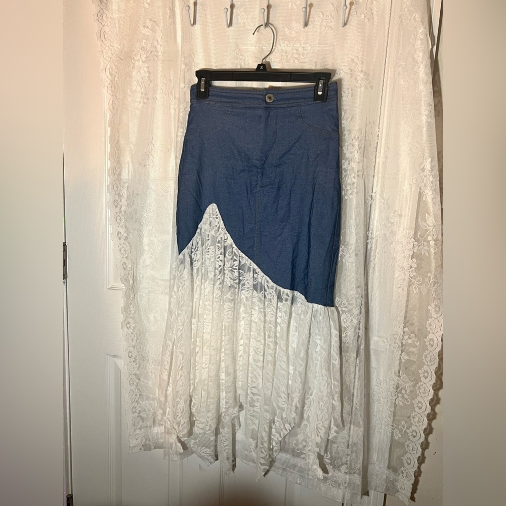 Jean/ White Lace Skirt, Size S